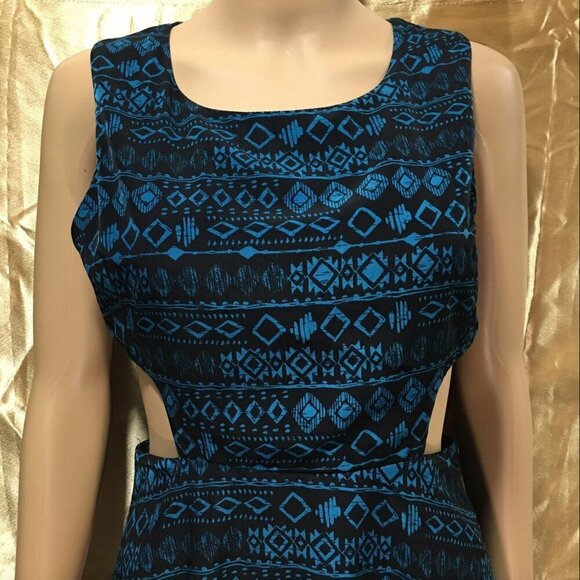 Forever 21 Mini Dress M Side Cut Out Tribal Print Blue Black Geometric Summer - Picture 4 of 6